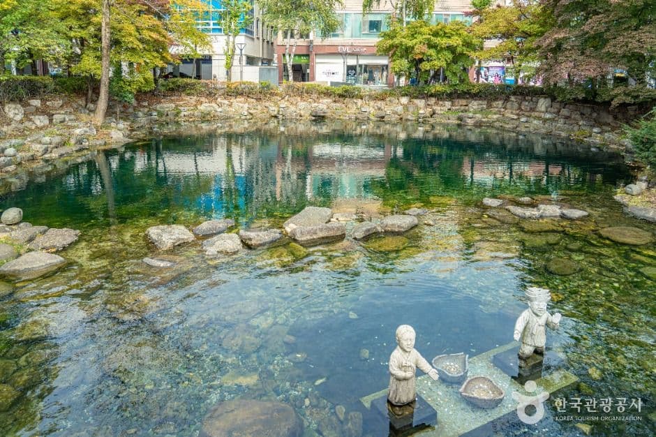 황지연못 사진 1