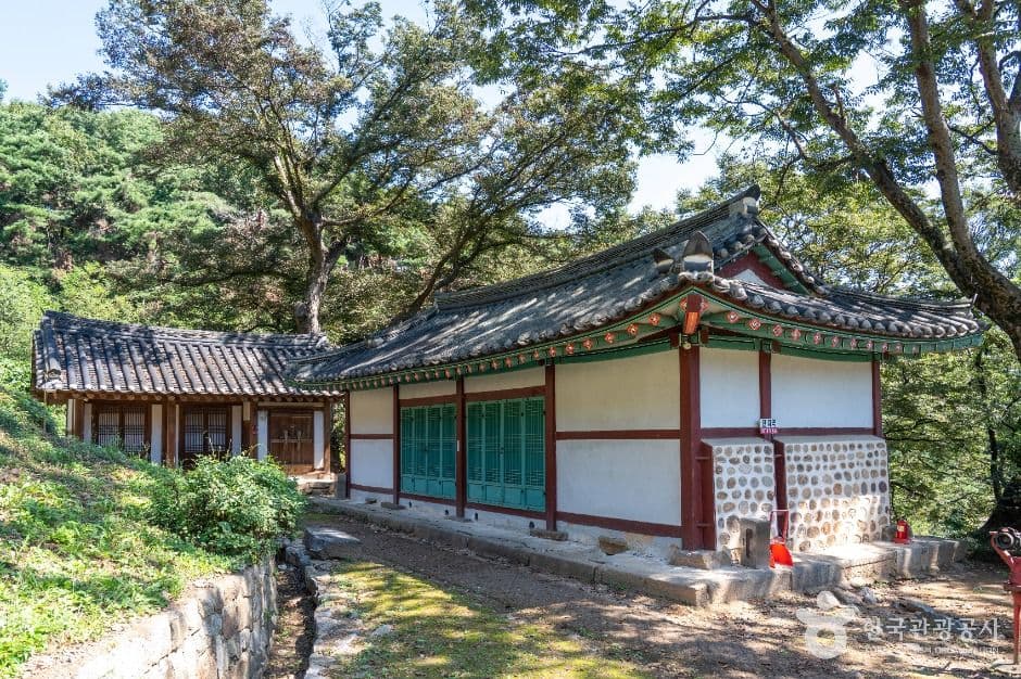 진위향교 사진 3