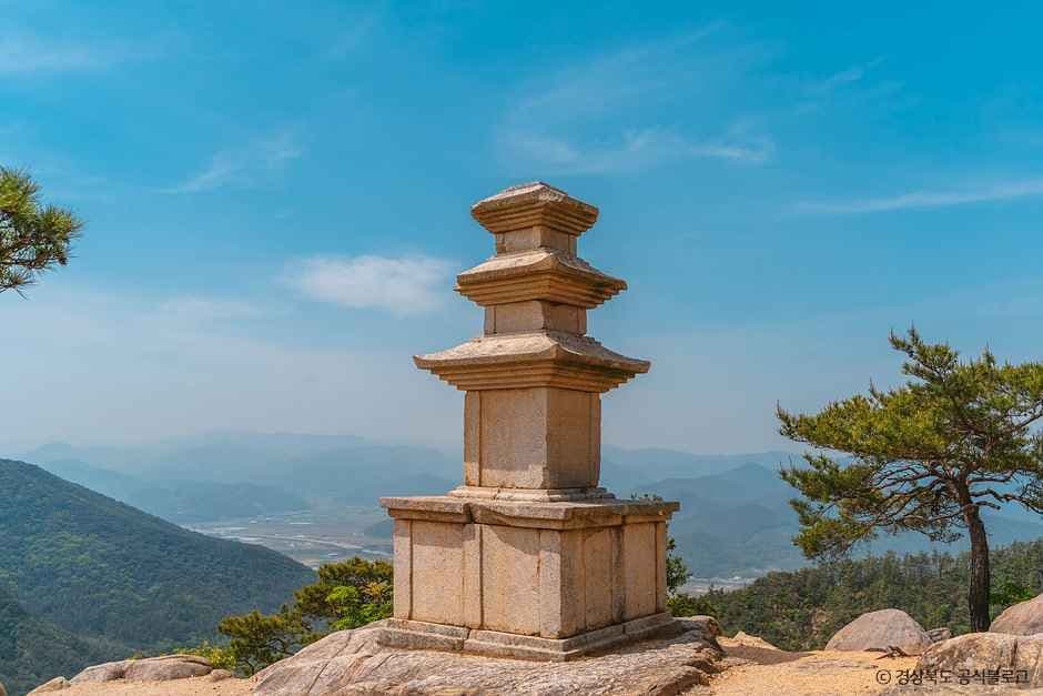 경주 남산 용장사곡 삼층석탑