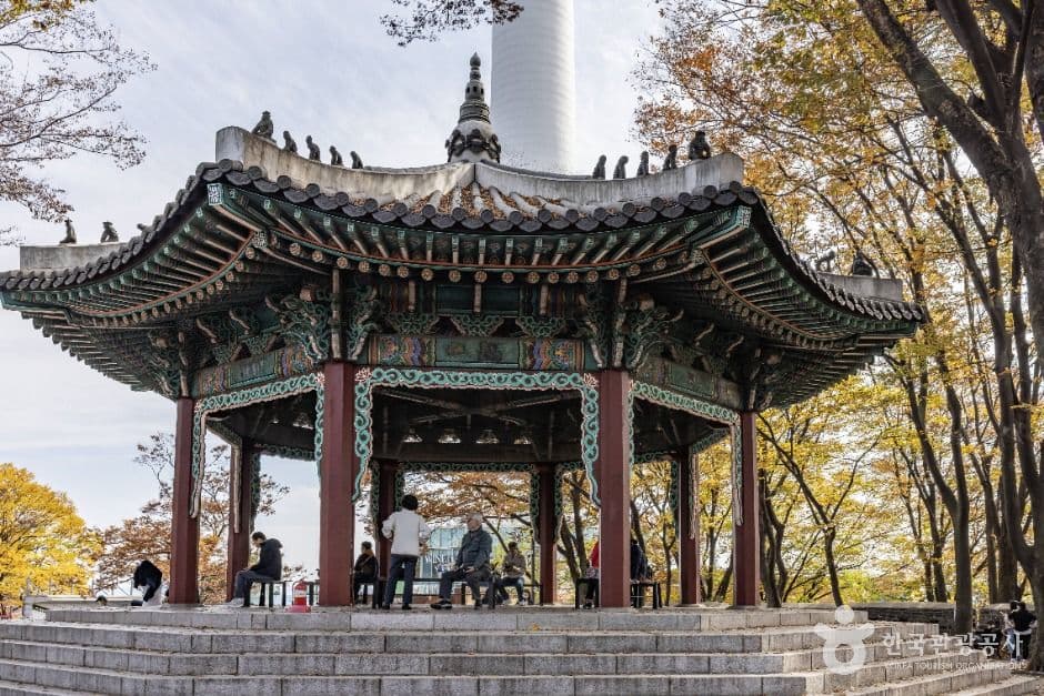 남산 팔각정 사진 2