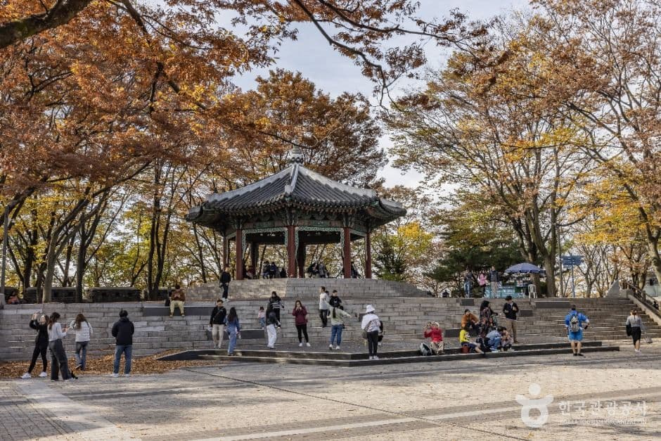 남산 팔각정 사진 4