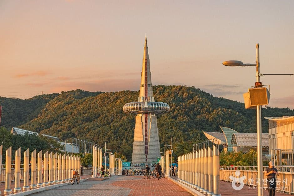 한빛탑 사진 1