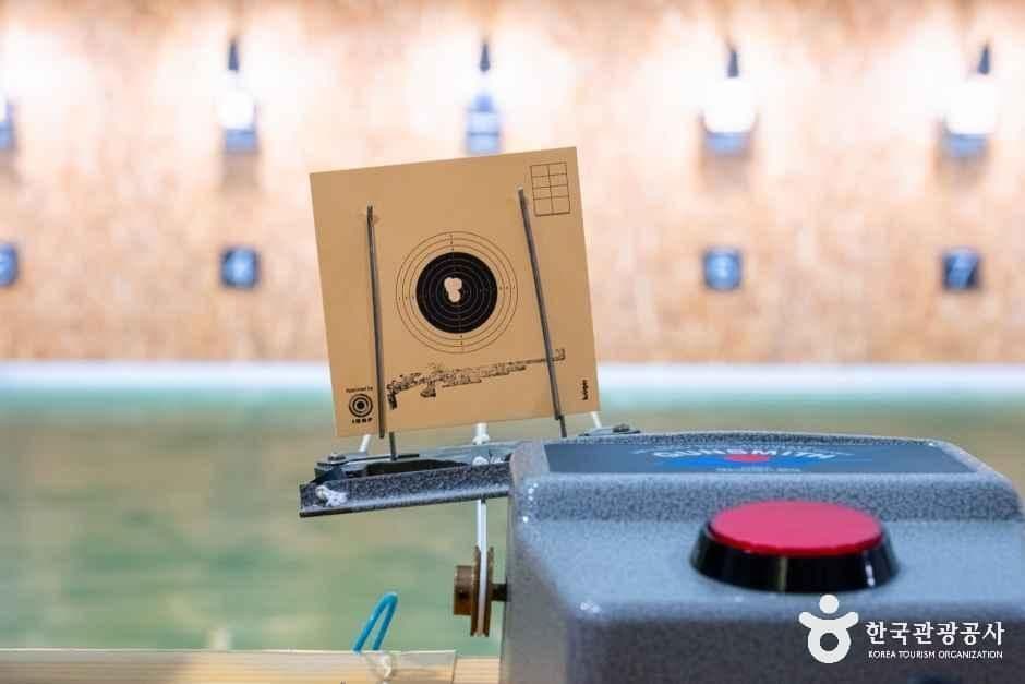 골든타켓 슈팅센터 사진 3