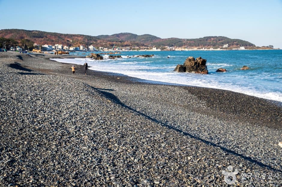 주전몽돌해변 사진 2
