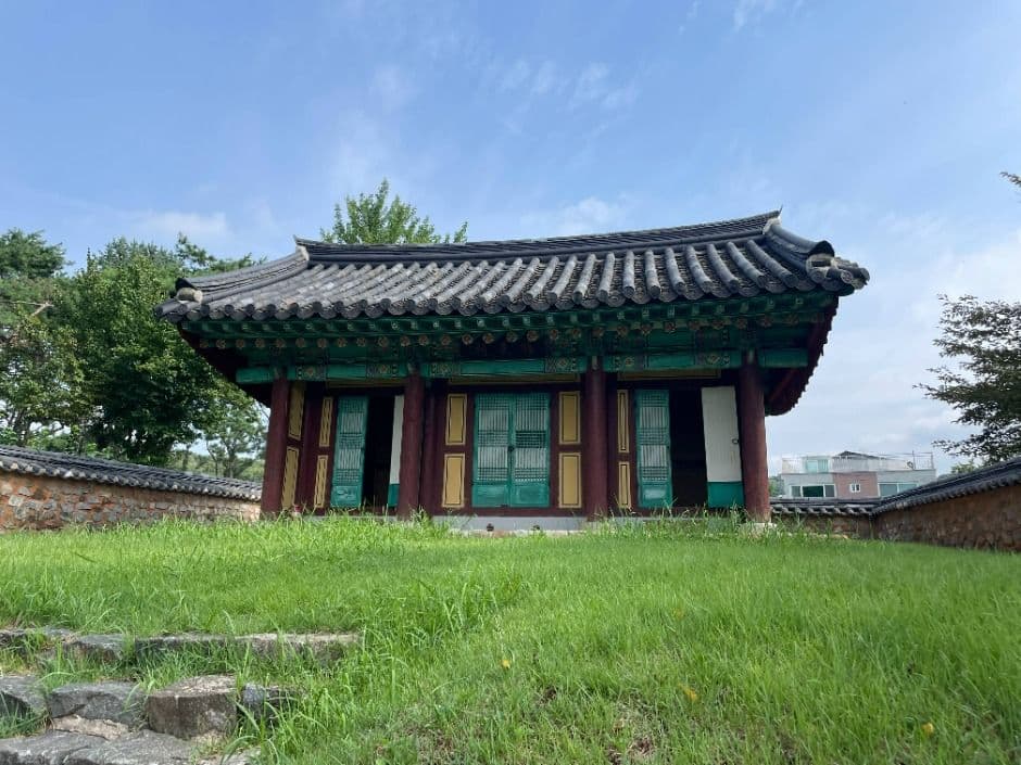 이익선생묘