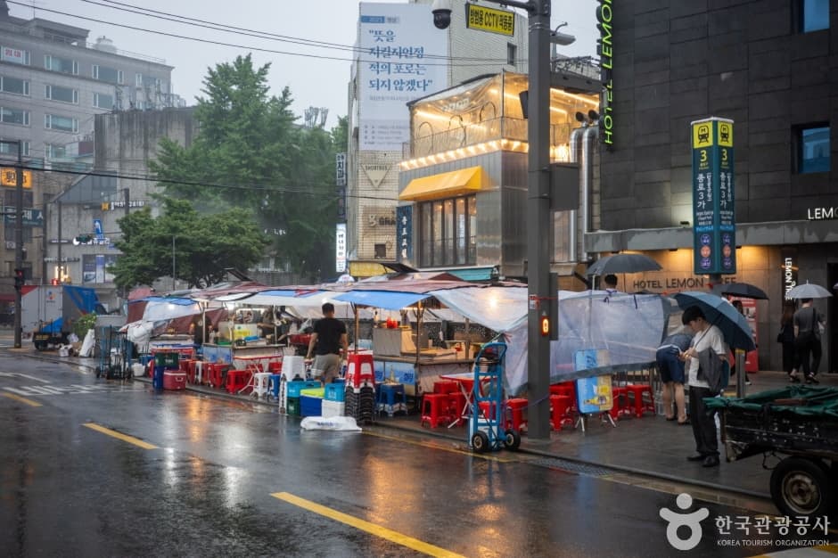 낙원동 포장마차거리