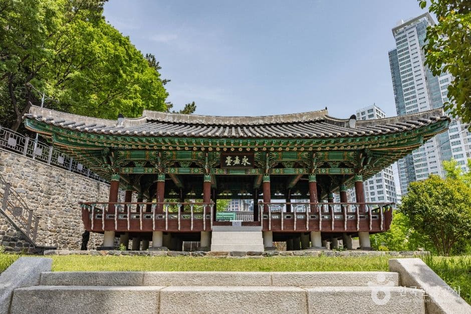 부산진성공원 사진 1