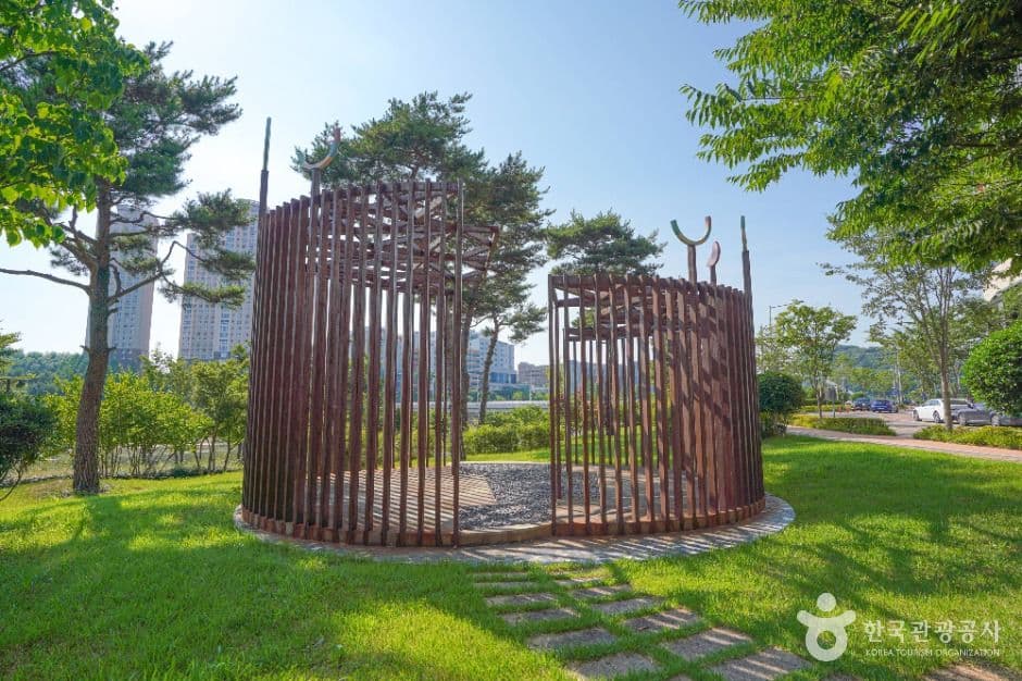 진주시립이성자미술관 사진 1