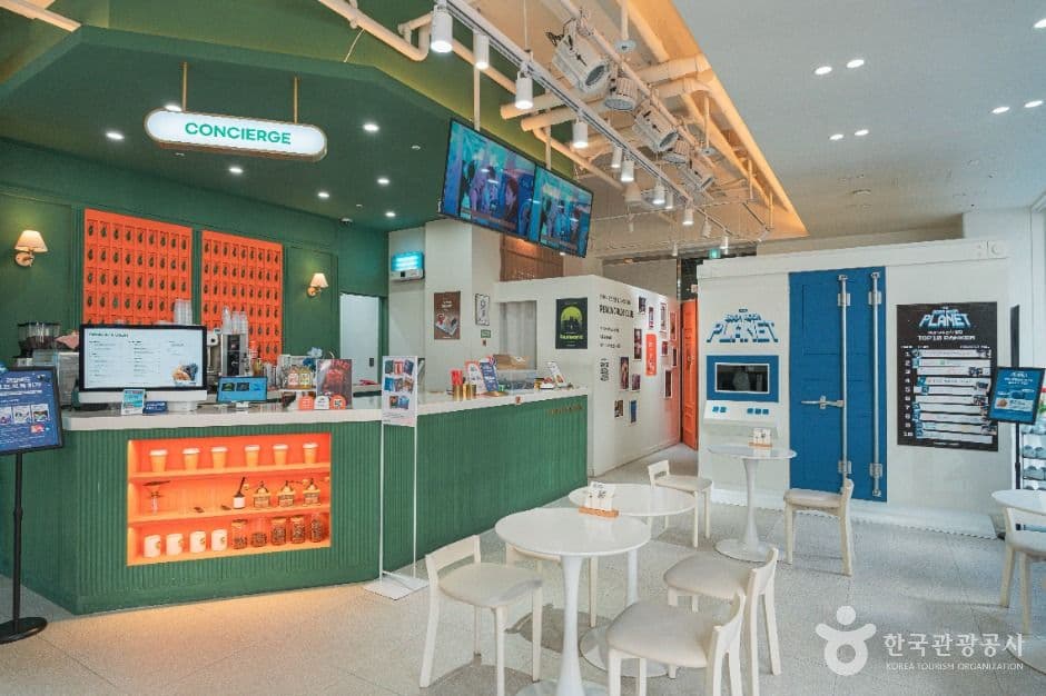 리얼월드 성수 사진 6