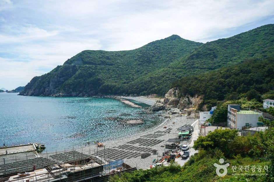여차몽돌해수욕장 사진 2