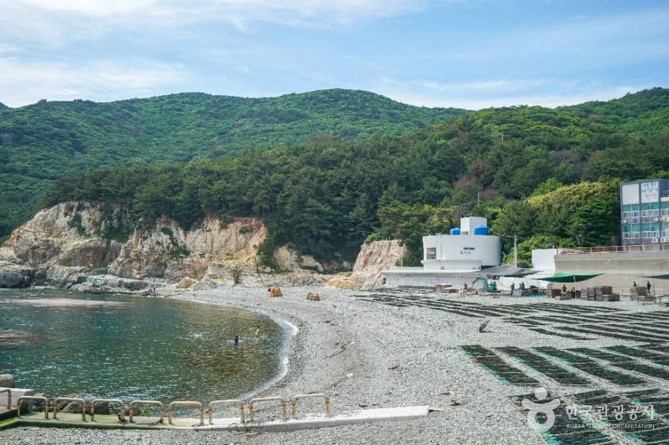 여차몽돌해수욕장 사진 3