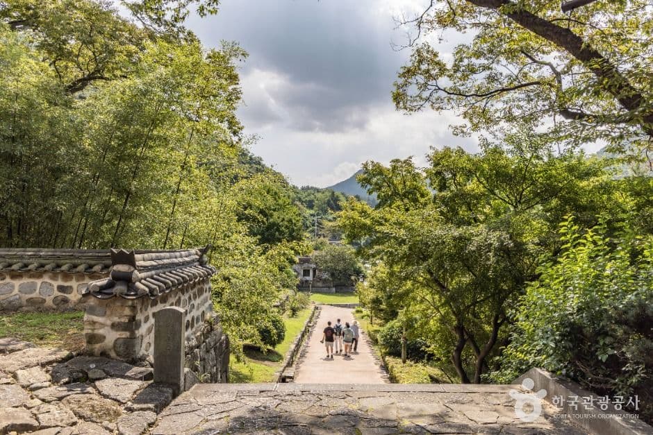 남해 충렬사 사진 2