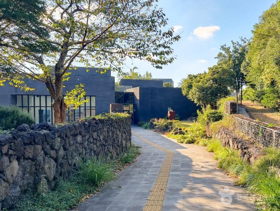 제주도립김창열미술관 사진 7