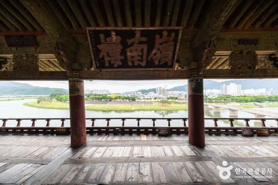 밀양 영남루 사진 3