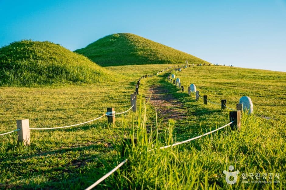 고성 송학동 고분군 사진 1